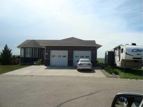 2 Evron Place, Trochu, AB - Outdoor