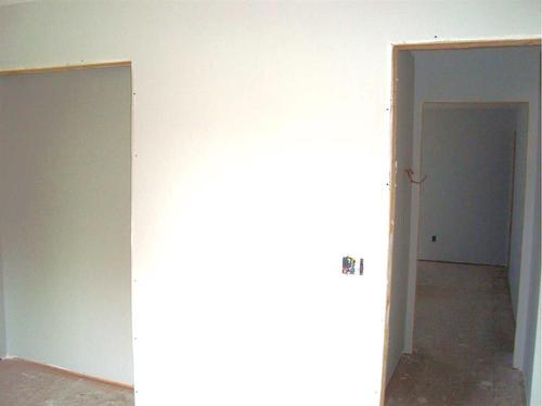 2 Evron Place, Trochu, AB - Indoor Photo Showing Other Room