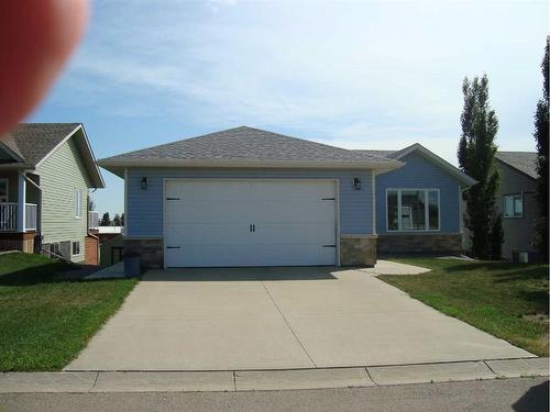 2 Evron Place, Trochu, AB - Outdoor