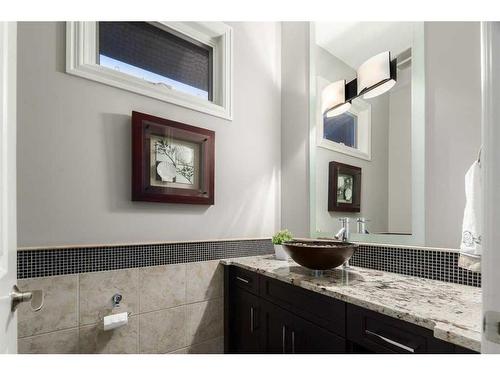 131 Leighton Lane, Rural Rocky View County, AB - Indoor Photo Showing Bathroom