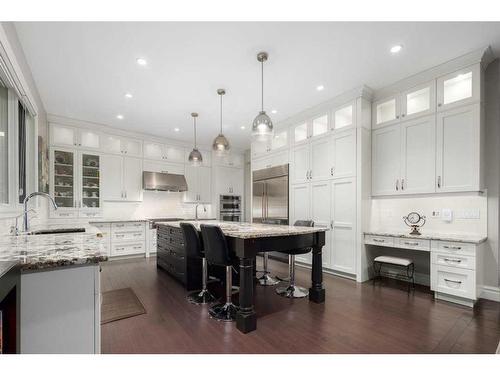 131 Leighton Lane, Rural Rocky View County, AB - Indoor Photo Showing Kitchen With Upgraded Kitchen