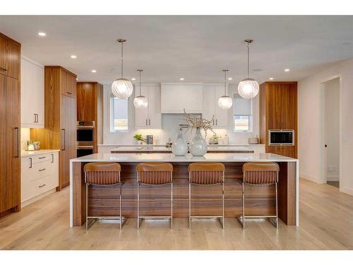 623 38 Avenue Sw, Calgary, AB - Indoor Photo Showing Kitchen With Upgraded Kitchen