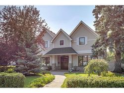 623 38 Avenue SW Calgary, AB T2S 0W2