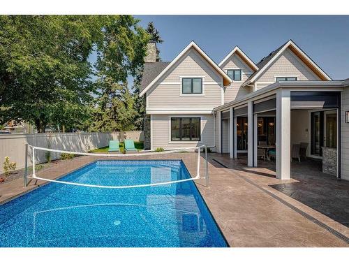 623 38 Avenue Sw, Calgary, AB - Outdoor With In Ground Pool