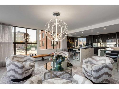 508-318 26 Avenue Sw, Calgary, AB - Indoor Photo Showing Living Room