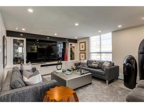 508-318 26 Avenue Sw, Calgary, AB - Indoor Photo Showing Living Room