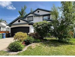 85 Douglasdale Point SE Calgary, AB T2Z 3B5