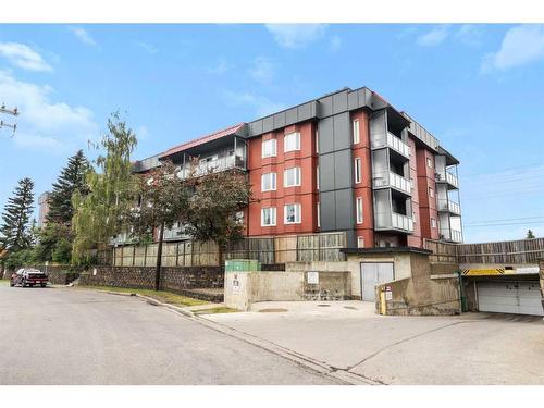 109-335 Garry Crescent Ne, Calgary, AB - Outdoor With Facade