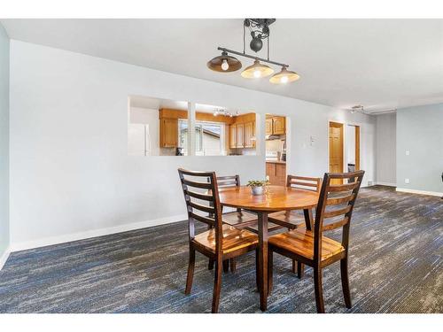 208 Tache Avenue Nw, Calgary, AB - Indoor Photo Showing Dining Room