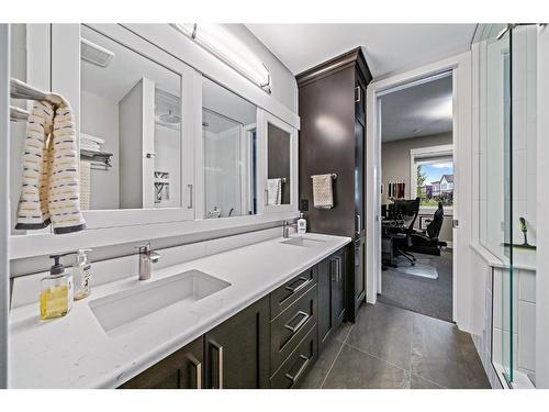 51 Timberline Point Sw, Calgary, AB - Indoor Photo Showing Bathroom