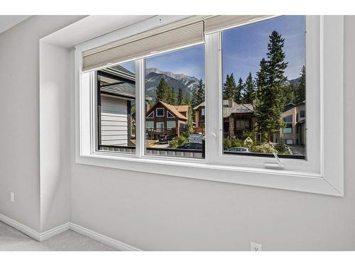 3 Ridge Road, Canmore, AB - Indoor Photo Showing Other Room