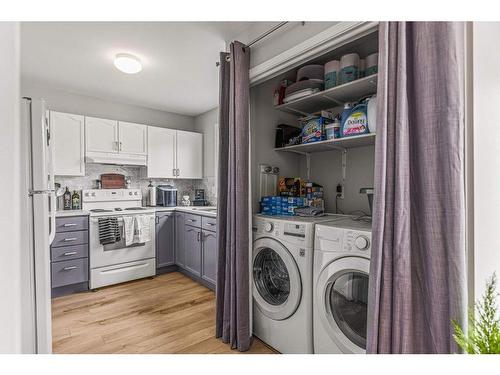 3 Ridge Road, Canmore, AB - Indoor Photo Showing Laundry Room