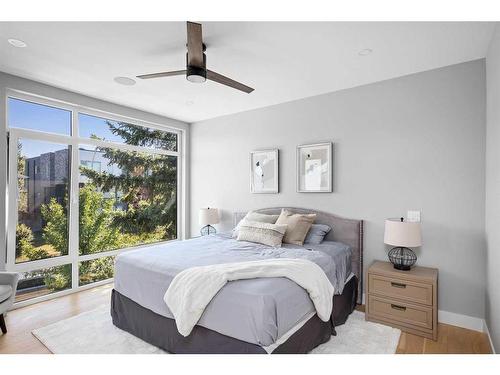 632 26 Avenue Nw, Calgary, AB - Indoor Photo Showing Bedroom