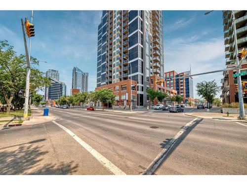 1901-1320 1 Street Se, Calgary, AB - Outdoor With Facade