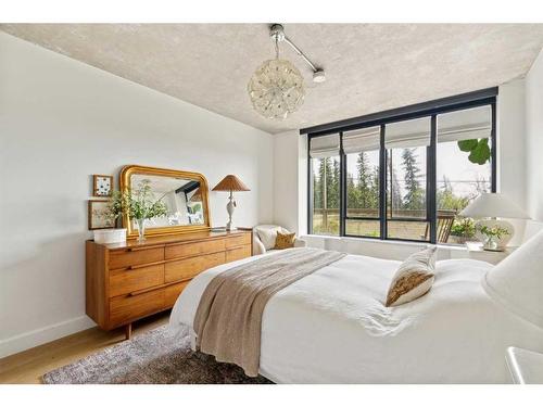 208-3339 Rideau Place Sw, Calgary, AB - Indoor Photo Showing Bedroom