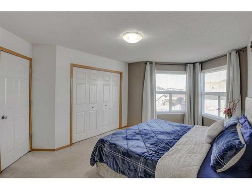 28 Tarawood Grove Ne, Calgary, AB - Indoor Photo Showing Bedroom