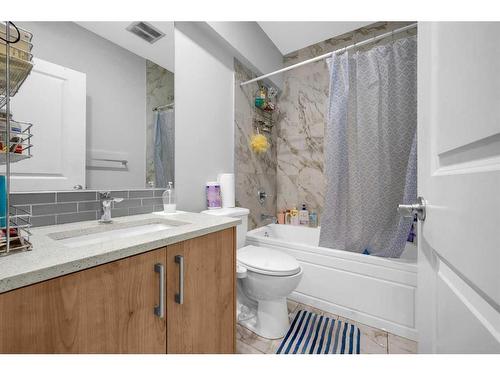 89 Saddlestone Place Ne, Calgary, AB - Indoor Photo Showing Bathroom