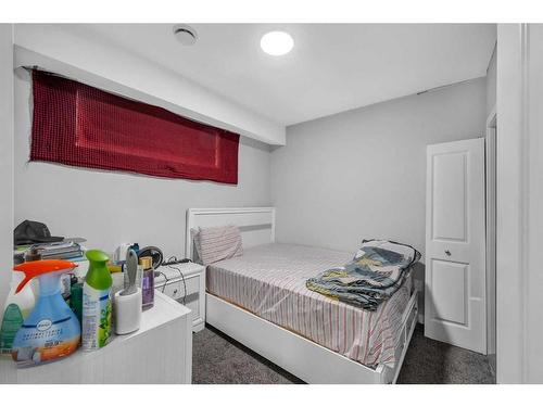 89 Saddlestone Place Ne, Calgary, AB - Indoor Photo Showing Bedroom