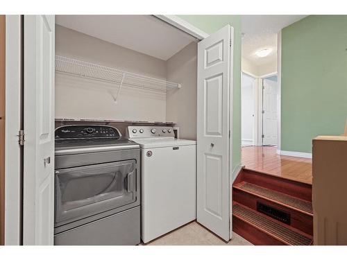 669 West Highland Crescent, Carstairs, AB - Indoor Photo Showing Laundry Room