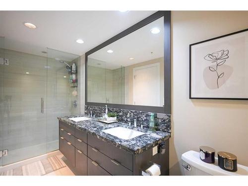 702-510 6 Avenue Se, Calgary, AB - Indoor Photo Showing Bathroom