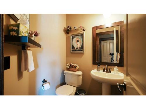 103 Everoak Green Sw, Calgary, AB - Indoor Photo Showing Bathroom