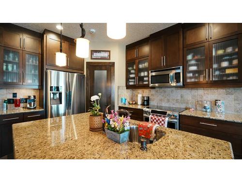 103 Everoak Green Sw, Calgary, AB - Indoor Photo Showing Kitchen With Stainless Steel Kitchen With Upgraded Kitchen