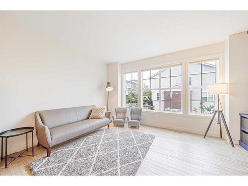 226 Nolanfield Villas Nw, Calgary, AB - Indoor Photo Showing Living Room