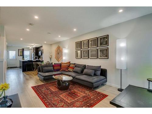 20581 Seton Way Se, Calgary, AB - Indoor Photo Showing Living Room