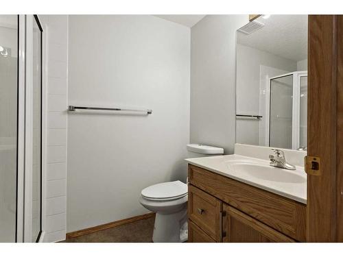 221-223 Tuscany Springs Boulevard Nw, Calgary, AB - Indoor Photo Showing Bathroom