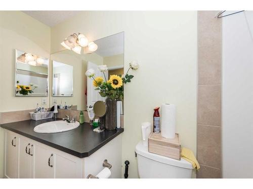 34 Walden Crescent Se, Calgary, AB - Indoor Photo Showing Bathroom