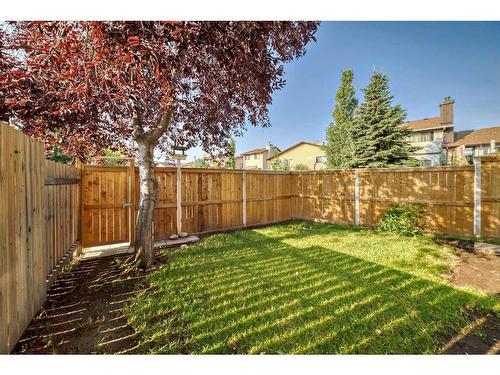 71 Templemont Road, Calgary, AB - Outdoor