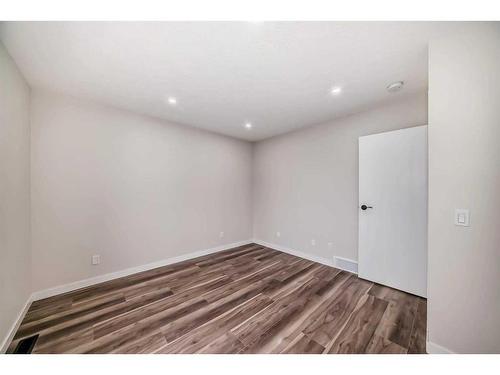 402 Templeview Drive Ne, Calgary, AB - Indoor Photo Showing Other Room