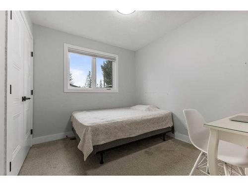 272 West Chestermere Drive, Chestermere, AB - Indoor Photo Showing Bedroom