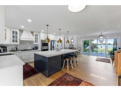 272 West Chestermere Drive, Chestermere, AB - Indoor Photo Showing Kitchen With Upgraded Kitchen