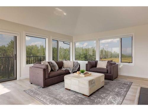 150 Elbow River Road, Rural Rocky View County, AB - Indoor Photo Showing Living Room