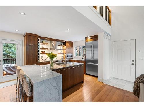 4-136 Silvertip Ridge, Canmore, AB - Indoor Photo Showing Kitchen