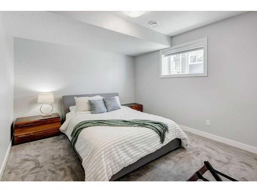 138 Bayview Circle Sw, Airdrie, AB - Indoor Photo Showing Bedroom