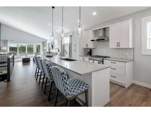 138 Bayview Circle Sw, Airdrie, AB - Indoor Photo Showing Kitchen With Double Sink With Upgraded Kitchen