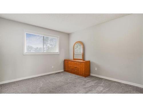 212 Templewood Road Ne, Calgary, AB - Indoor