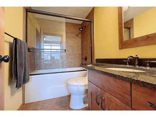 201-2100B Stewart Creek Drive, Canmore, AB - Indoor Photo Showing Bathroom