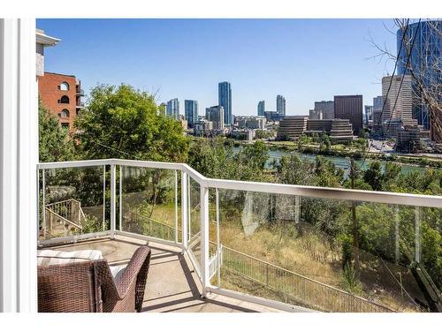 209 2 Avenue Ne, Calgary, AB - Outdoor With Balcony With View