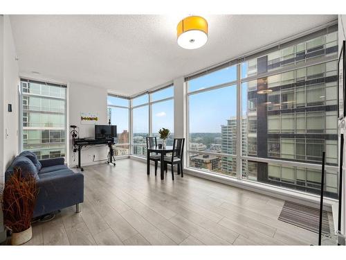 1506-215 13 Avenue Sw, Calgary, AB - Indoor Photo Showing Kitchen