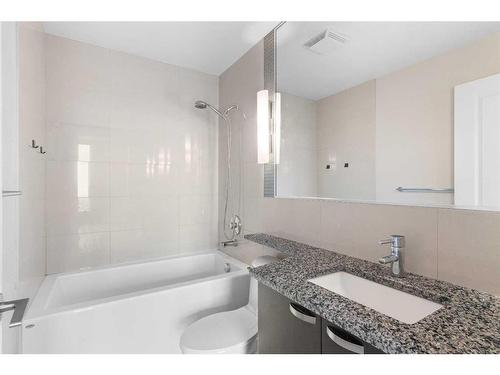 2207-99 Spruce Place Sw, Calgary, AB - Indoor Photo Showing Bathroom