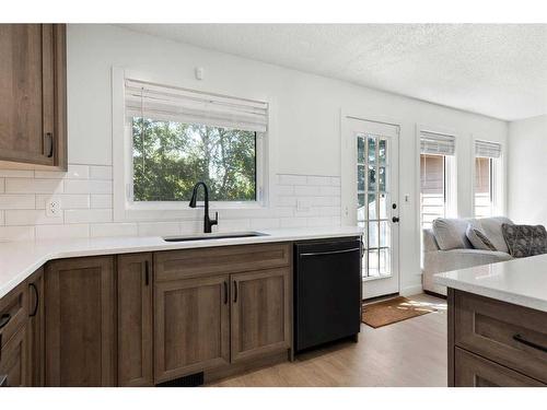 70 Dobler Avenue, Red Deer, AB - Indoor Photo Showing Kitchen