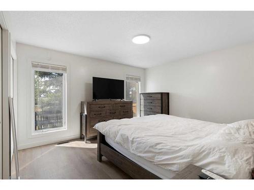 70 Dobler Avenue, Red Deer, AB - Indoor Photo Showing Bedroom