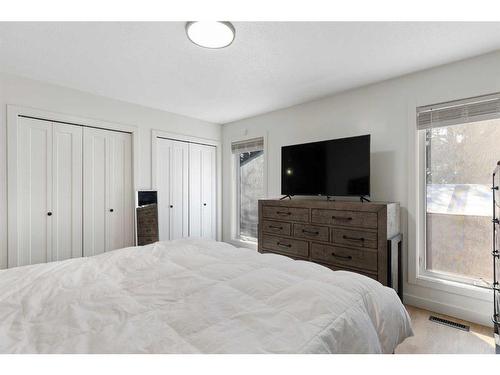 70 Dobler Avenue, Red Deer, AB - Indoor Photo Showing Bedroom