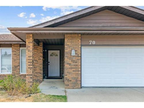 70 Dobler Avenue, Red Deer, AB - Outdoor