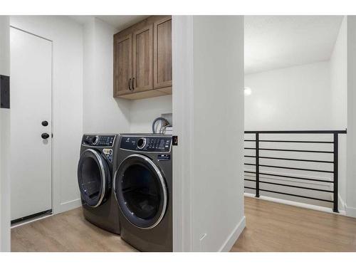 70 Dobler Avenue, Red Deer, AB - Indoor Photo Showing Laundry Room