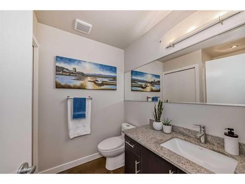 1605-135 13 Avenue Sw, Calgary, AB - Indoor Photo Showing Bathroom