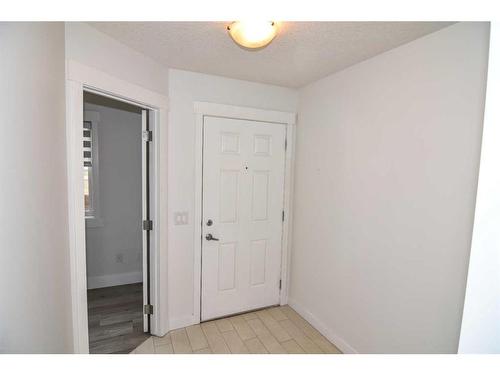 45-248 Kinniburgh Boulevard, Chestermere, AB - Indoor